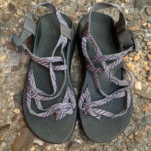 Chaco Women's Hiking Walking Sandals Grey Size 9 Vibram Soles Outdoor